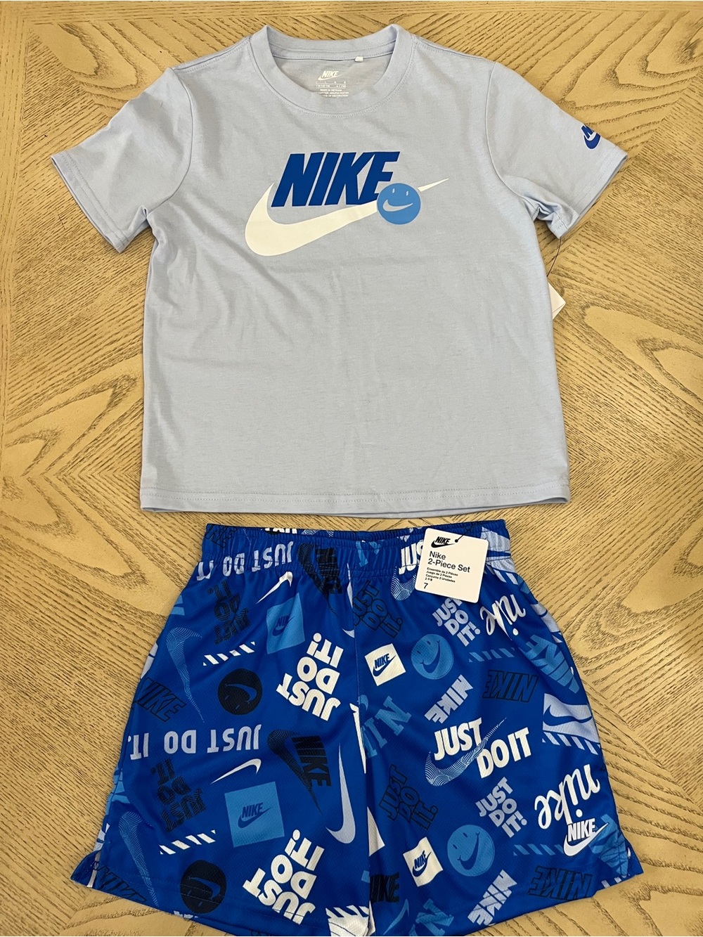*BUNDLE* Boys Nike Short Sleeve Tees & Shorts Size 7 - Picture 3 of 4